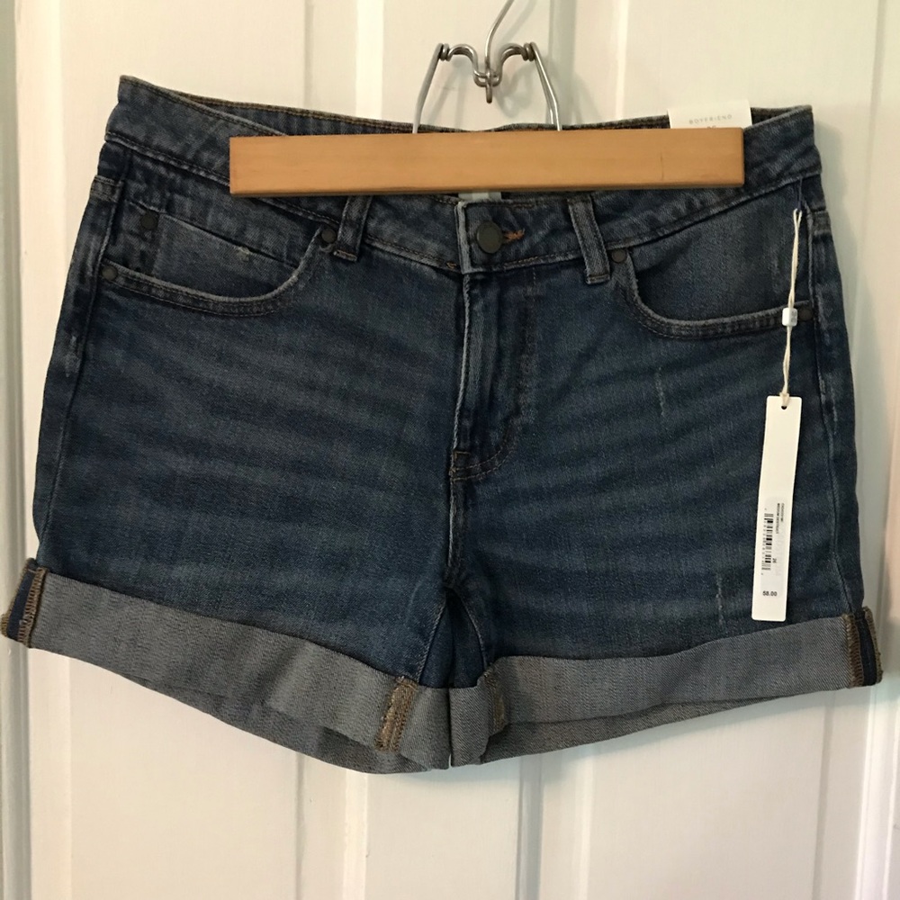 Caslon Shorts
